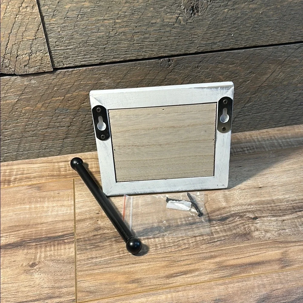 Rustic Toilet Paper Holder Wall Mounted Removable Holding Bar NWOT Hardware incl